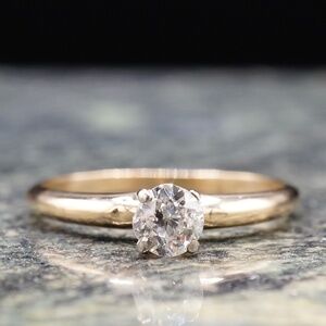 Gorgeous si2 .33 Old Mine Cut Diamond Engagement Ring 14k Yellow Gold Size 5.25